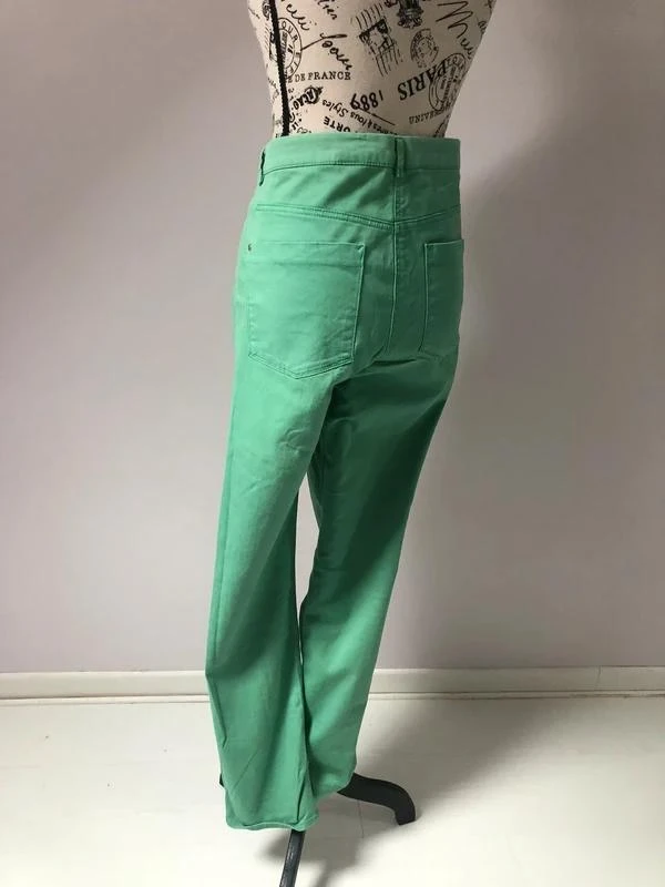 💚 Green straight pants – H&M – Size 44 – Good condition – photo 6